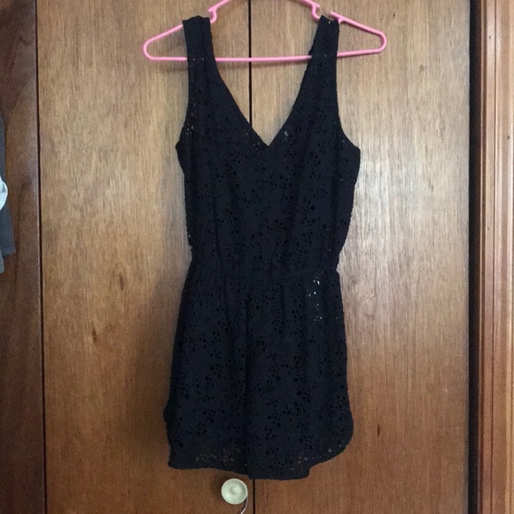 NWT Lace Crocheted Romper - Picture 5 of 6